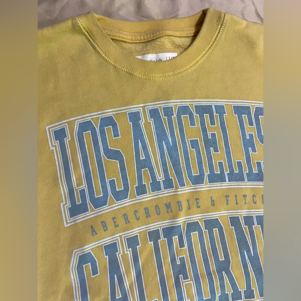 A&F Girls sweatshirt. Sz 7/8.